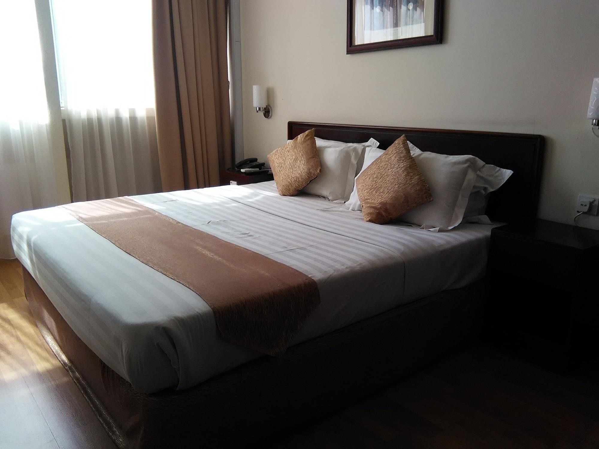 Telang Usan Hotel Kuching Eksteriør billede