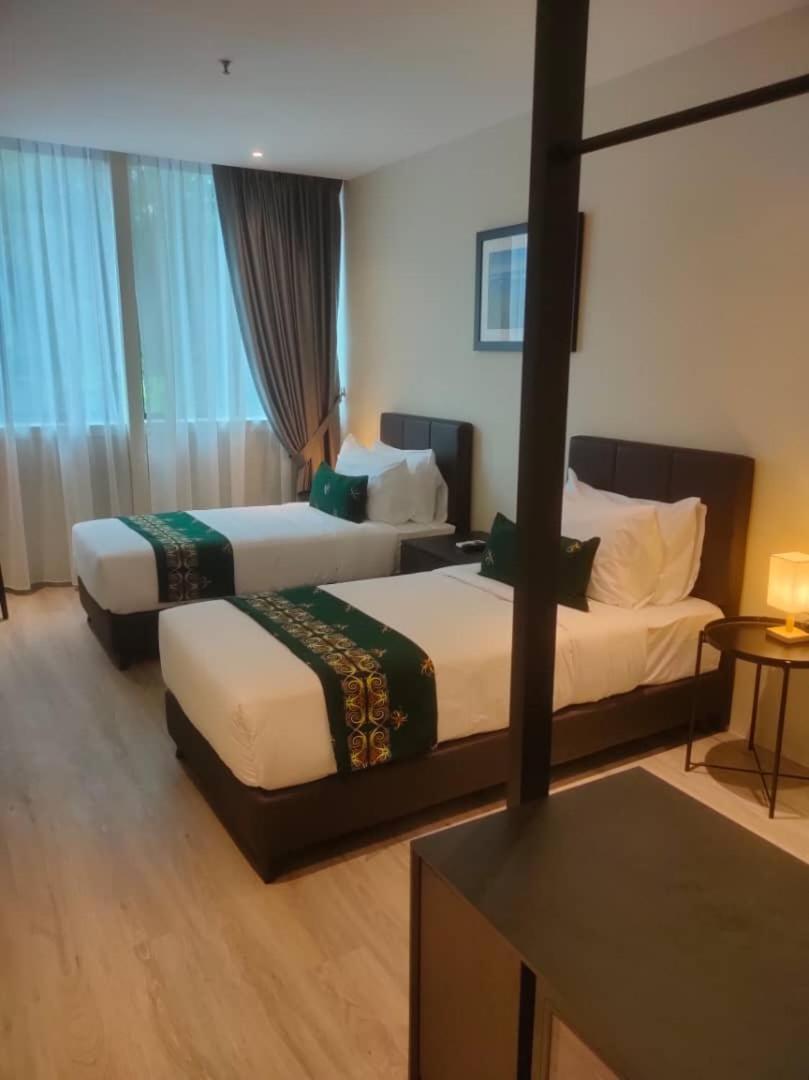Telang Usan Hotel Kuching Eksteriør billede
